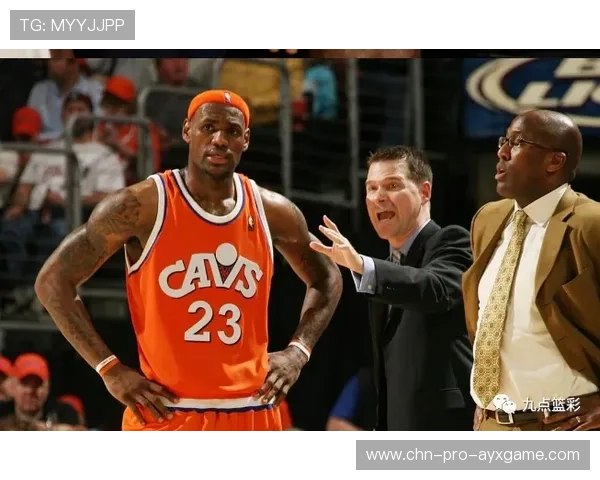 囧帅与主帅圈内对话被曝光，战术博弈更激烈